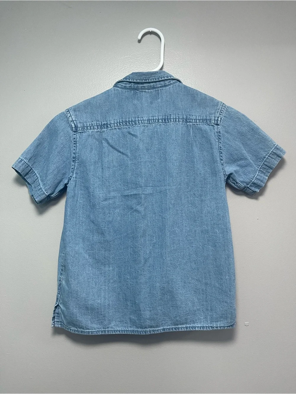 Old Navy Light Blue Short-Sleeve Denim Button-Up Shirt